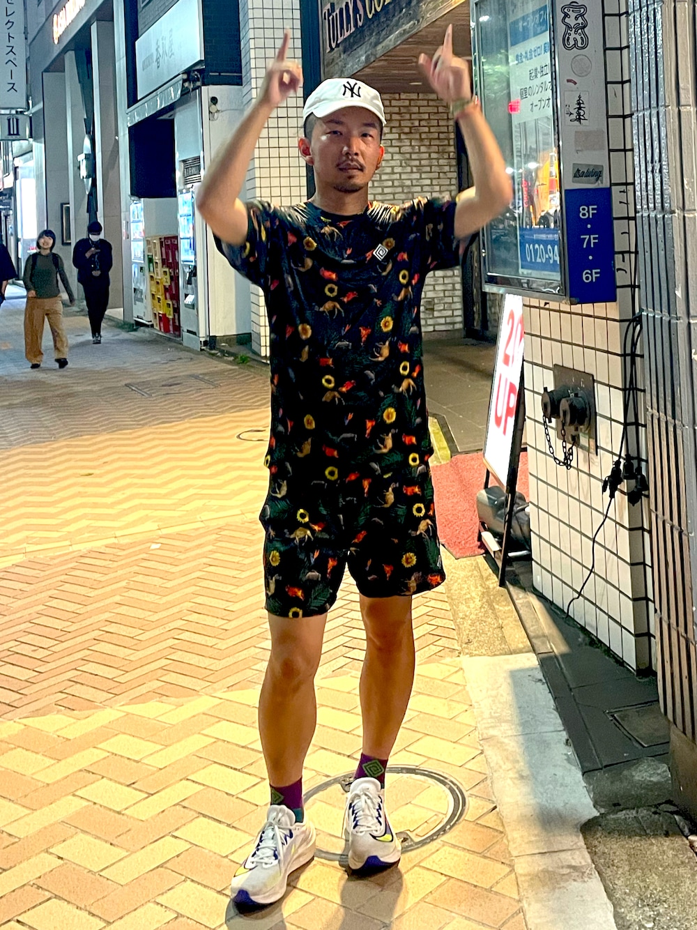 「お気に入りコーデ、スポーツミックス、running、ELDORESO、NIKE、派手、派手柄、派手コーデ、夏、sporty、sport style」｜「NIKEのアイテム（スニーカー、ホワイト系）」を使った、kakakanbaさん（メンズ・173cm）の夏コーディネートの1枚目の写真