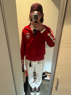 「CONVERSE ALL STAR（コンバースオールスター）のアイテム（スニーカー、ブラック系）」を使った、さぶろうさん（メンズ・176cm）の春コーディネート