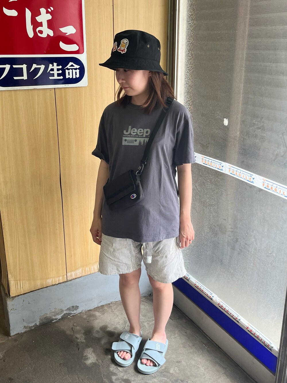 「デートスタイル（WOMEN）、古着MIX、夏コーデ、ハーフパンツ」｜「newhattanのアイテム（ハット、ブラック系）」を使った、K-BUMPさん（メンズ・171cm）の夏コーディネートの1枚目の写真
