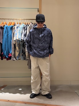 「Franklin Climbing（フランクリンクライミング）の【Franklin Climbing】ユニセックス/アルパインスノーカモパンツ（カーゴパンツ、グレー系）」を使った、サハシタカヤさん（メンズ・172cm）の春コーディネート
