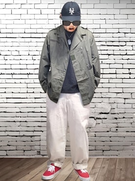 「アイテム（ミリタリージャケット）」を使った、BATSUさん（メンズ・171cm）の冬コーディネート
