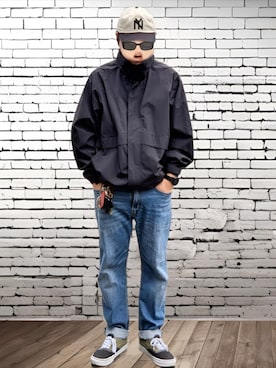 「アイテム（スニーカー）」を使った、BATSUさん（メンズ・171cm）の冬コーディネート