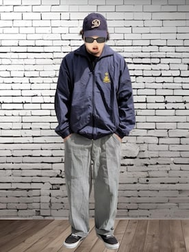 「MILITARY（ミリタリー）の《USED/古着》実物 USED スイス軍 1950年代 前期型 ヴィンテージ デニムワークパンツ（デニムパンツ、ブルー系）」を使った、BATSUさん（メンズ・171cm）の春コーディネート