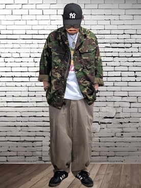 「アイテム（ミリタリージャケット）」を使った、BATSUさん（メンズ・171cm）の秋コーディネート