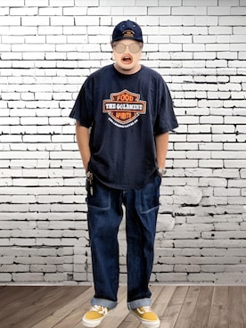 「アイテム（デジタル腕時計）」を使った、BATSUさん（メンズ・171cm）の秋コーディネート