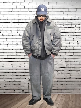 「アイテム（ミリタリージャケット）」を使った、BATSUさん（メンズ・171cm）の冬コーディネート