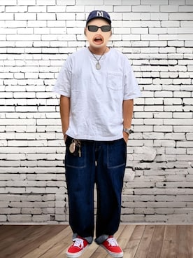 「アイテム（デジタル腕時計）」を使った、BATSUさん（メンズ・171cm）の秋コーディネート