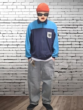 「MILITARY（ミリタリー）の《USED/古着》実物 USED スイス軍 1950年代 前期型 ヴィンテージ デニムワークパンツ（デニムパンツ、ブルー系）」を使った、BATSUさん（メンズ・171cm）の春コーディネート