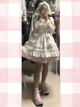 「アイテム（ジャンパースカート）」を使った、charlottecakeさん（レディース・168cm）の秋コーディネート