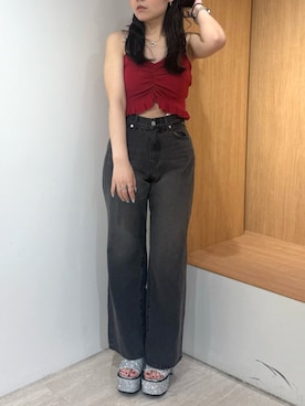 「アイテム（キャミソール、レッド系）」を使った、黒石夏帆さん（レディース・155cm）の夏コーディネート