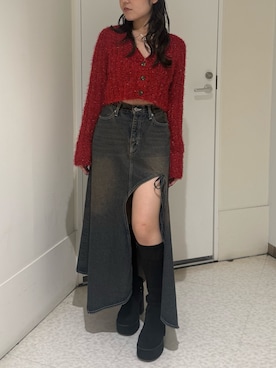 「アイテム（デニムスカート）」を使った、黒石夏帆さん（レディース・155cm）の秋コーディネート