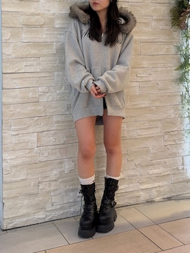 「EVRIS（エヴリス）のアイテム（トップス）」を使った、黒石夏帆さん（レディース・155cm）の秋コーディネート
