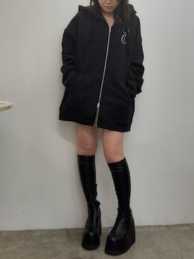 「厚底ブーツ」｜「アイテム（パーカー）」を使った、黒石夏帆さん（レディース・155cm）の秋コーディネート