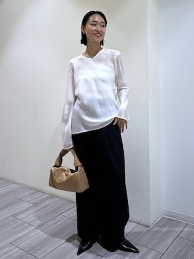 「ADAM ET ROPE'（アダムエロペ）のアイテム（スラックス）」を使った、ANNAさん（レディース・156cm）の秋コーディネート