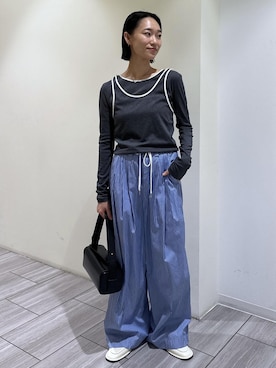 「ADAM ET ROPE'（アダムエロペ）のアイテム（スラックス）」を使った、ANNAさん（レディース・156cm）の秋コーディネート