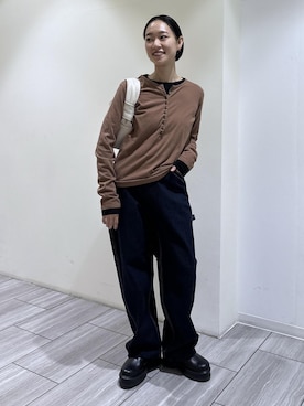 「ADAM ET ROPE'（アダムエロペ）のアイテム（ハンドバッグ）」を使った、ANNAさん（レディース・156cm）の秋コーディネート