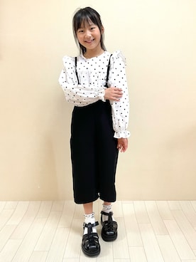 「SOMETHING（サムシング）のアイテム（オールインワン・サロペット）」を使った、erieriさん（キッズ・132cm）の秋コーディネート