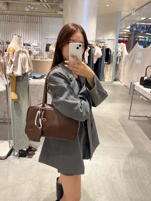 ボストンバッグ chika ハートチャーム付き横長ボストンバッグ | Chico(チコ)レディース