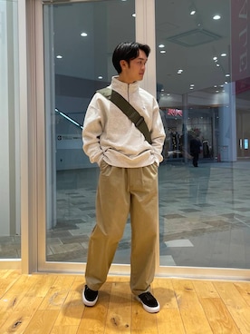 「FORK&SPOON（フォークアンドスプーン）のFORK&SPOON　フレンチドリルピグメントチノパンツ（その他パンツ）」を使った、大樹さん（メンズ・169cm）の冬コーディネート