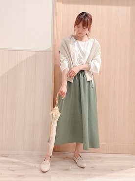 「アイテム（長傘）」を使った、モカさん（レディース・162cm）の春コーディネート