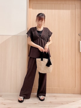 「SHOO・LA・RUE（シューラルー）の【前後2WAY/洗濯機可/S-LL】レースデザインタンクトップ（タンクトップ、ブラック系）」を使った、モカさん（レディース・162cm）の春コーディネート