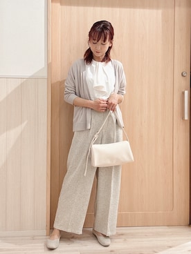 「SHOO・LA・RUE（シューラルー）の【ひんやり/洗濯機可/S-LL】オンにもオフにも マルチに使えるボタンレスカーディガン（カーディガン/ボレロ、ベージュ系）」を使った、モカさん（レディース・162cm）の春コーディネート
