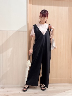 「SHOO・LA・RUE（シューラルー）の【晴雨兼用】ヒートカットフリル長傘【because】（長傘、ホワイト系）」を使った、モカさん（レディース・162cm）の春コーディネート