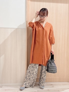 「SHOO・LA・RUE（シューラルー）の【洗濯機可/S-LL】1枚でも羽織でも キーネックシャツワンピース（ワンピース、オレンジ系）」を使った、モカさん（レディース・162cm）の春コーディネート