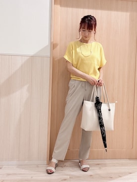 「SHOO・LA・RUE（シューラルー）の【毎日洗える/ひんやり/UV/S-LL】二の腕隠れる さらっとドルマン半袖ニット（ニット/セーター、イエロー系）」を使った、モカさん（レディース・162cm）の春コーディネート