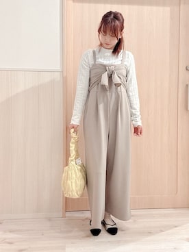 「アイテム（サロペット/オーバーオール、ベージュ系）」を使った、モカさん（レディース・162cm）の冬コーディネート