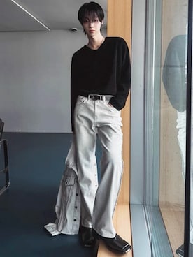 「NOWLE（ノウル）の【NOWLE】Vネック リブテクスチャー ロングスリーブ Tシャツ カットソー（Tシャツ/カットソー、ブラック系）」を使った、NOWLEさん（メンズ・172cm）の春コーディネート