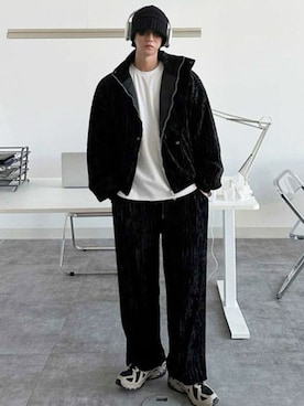 「アイテム（PC・スマホグッズ/家電）」を使った、NOWLEさん（メンズ・173cm）の冬コーディネート