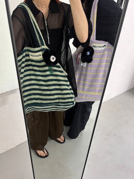 「サテンパンツ」｜「アイテム（サンダル）」を使った、NANOKAさん（レディース・158cm）の夏コーディネート