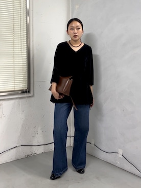 「KBF（ケイビーエフ）のバギーフレアデニム（デニムパンツ、ブルー系）」を使った、蝶ちゃんさん（レディース・158cm）の秋コーディネート