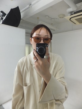 「KBF（ケイビーエフ）のボストンフレームサングラス（メガネ、ブラウン系）」を使った、蝶ちゃんさん（レディース・158cm）の春コーディネート