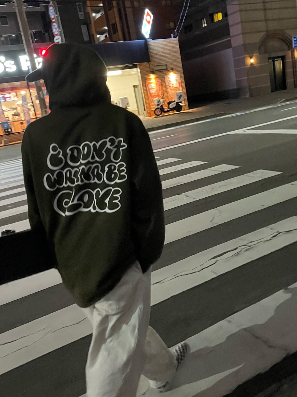 「冬コーデ、カジュアル、低身長、パーカー、オーバーサイズ、おしゃれさんと繋がりたい、デニムパンツ、ストリート」｜「POLARのアイテム（デニムパンツ、ブルー系）」を使った、まちゃさん（メンズ・160cm）の冬コーディネートの1枚目の写真