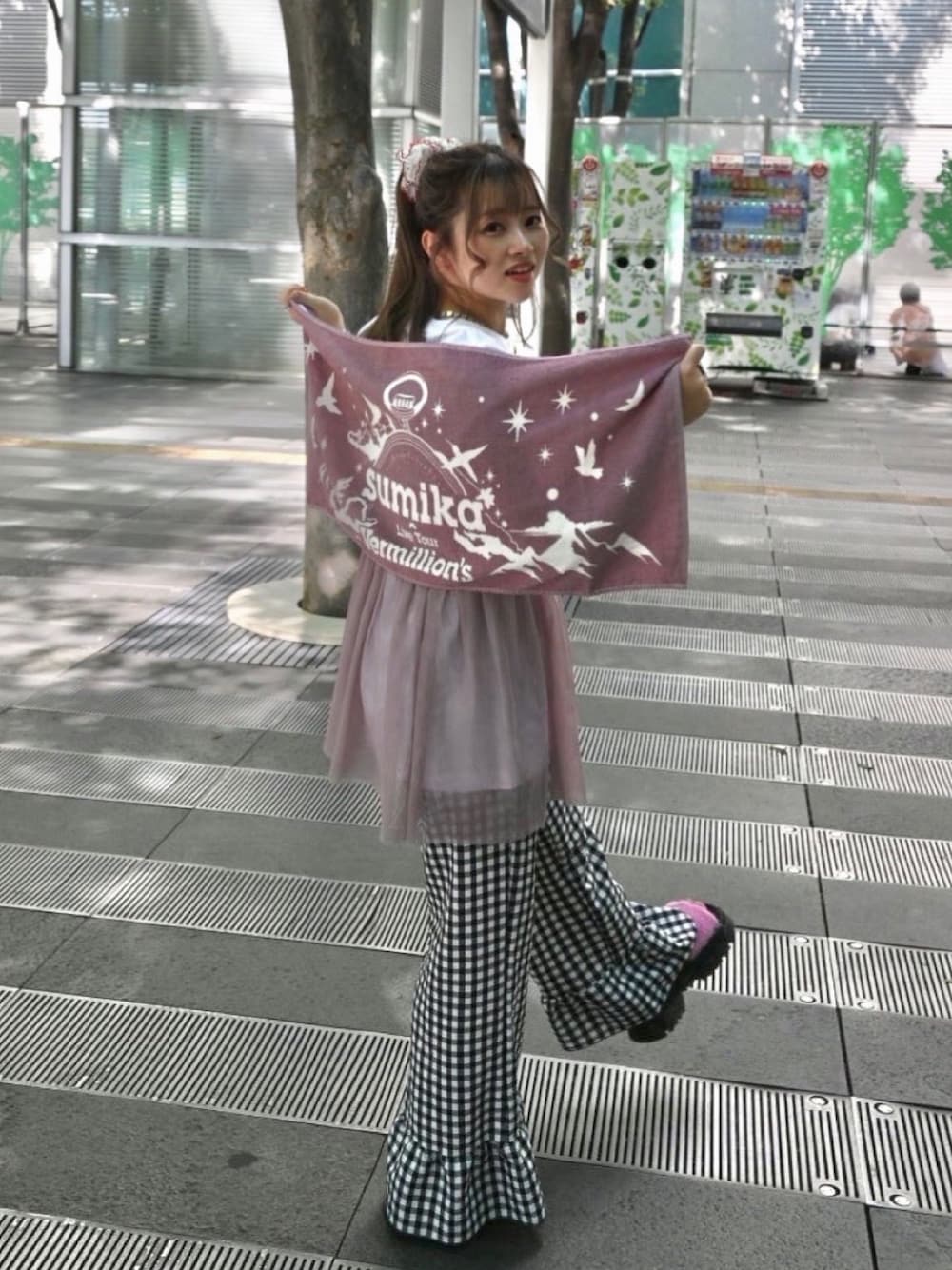 Dr. Martensのサンダル（ピンク系）を使った人気ファッション