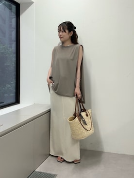 「GALLARDAGALANTE（ガリャルダガランテ）のバックフレアカットソー（Tシャツ/カットソー、グリーン系）」を使った、manakaさん（レディース・162cm）の夏コーディネート