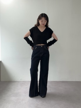 「UNFORM（アンフォーム）の【2026AW Debut】【UNFORM】アームウォーマー付きベスト（ニット/セーター、ブラック系）」を使った、manakaさん（レディース・162cm）の夏コーディネート