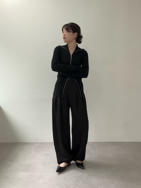 「UNFORM（アンフォーム）の【2026AW Debut】【UNFORM】カシミヤ混ジップリブニット（ニット/セーター、ブラック系）」を使った、manakaさん（レディース・162cm）の夏コーディネート