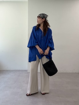 「GALLARDAGALANTE（ガリャルダガランテ）のローンチュニック（シャツ/ブラウス、ブルー系）」を使った、manakaさん（レディース・162cm）の春コーディネート
