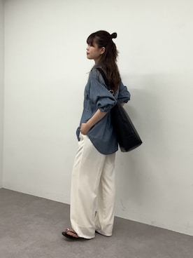 「GALLARDAGALANTE（ガリャルダガランテ）の【MANAKAコラボ】ベルテッドワンショルダー（ショルダーバッグ、ブラック系）」を使った、manakaさん（レディース・162cm）の春コーディネート