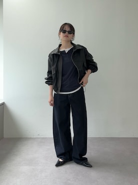「UNFORM（アンフォーム）の【2026AW Debut】【UNFORM】フェイクレザーブルゾン（ブルゾン、ブラック系）」を使った、manakaさん（レディース・162cm）の夏コーディネート