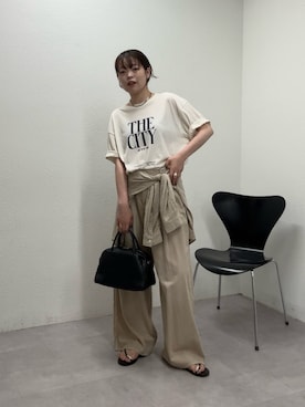 「GALLARDAGALANTE（ガリャルダガランテ）の【夏でも快適】シアーデニムパンツ（その他パンツ、ベージュ系）」を使った、manakaさん（レディース・162cm）の春コーディネート