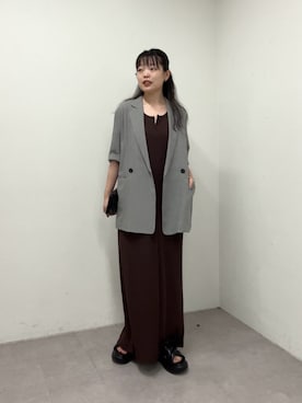 テーラードジャケットを使った「夏ワンピース」の人気ファッション