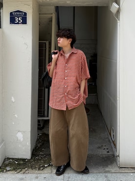 「libertéのアイテム（パンツ、ベージュ系）」を使った、gucciさん（メンズ・177cm）の夏コーディネート