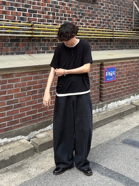 「libertéのアイテム（デニムパンツ、ブルー系）」を使った、gucciさん（メンズ・177cm）の夏コーディネート