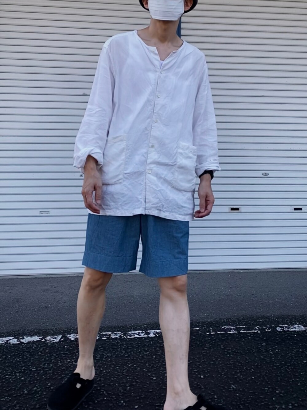 「大人カジュアル、リラックススタイル、シャツスタイル、デニム、ハーフパンツ、ビルケンシュトック、CONFECT」｜「confectのアイテム（シャツ/ブラウス、ホワイト系）」を使った、kazuさん（メンズ・170cm）の夏コーディネートの1枚目の写真
