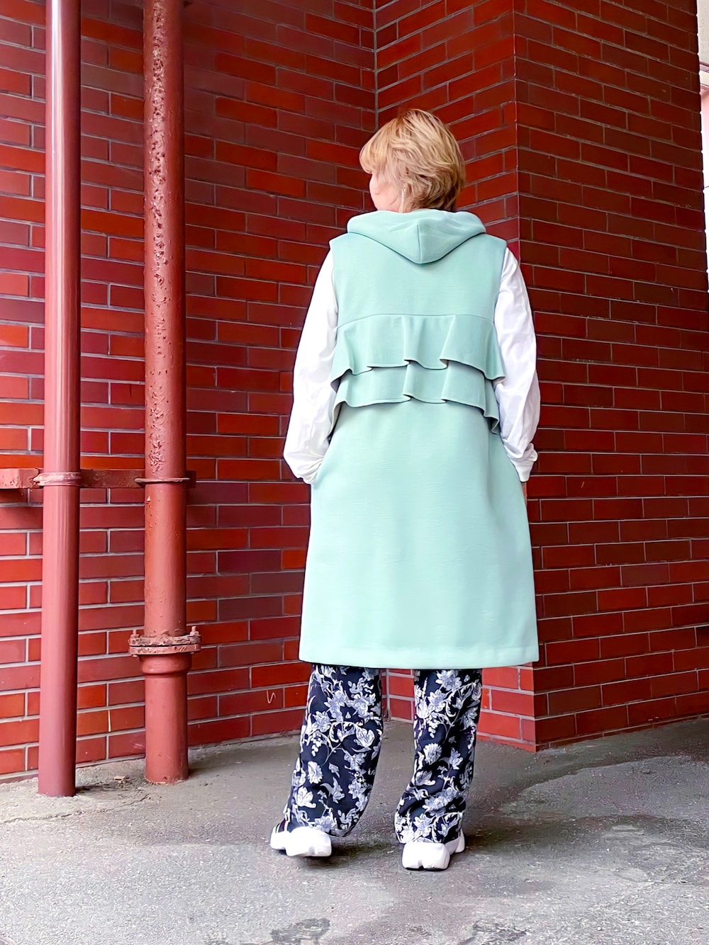 HERENCIA（ヘレンチア）の「バックシャン バックフリル エア