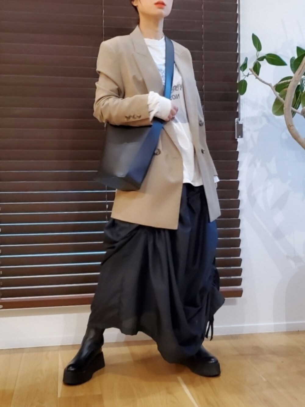 「だから秋服が好き、秋冬コーデ、オトナ女子、ゆるコーデ、ブーツ、低身長」｜「ZARAのアイテム（ジャケット/アウター、ベージュ系）」を使った、yuniさん（レディース・155cm）の秋コーディネートの1枚目の写真